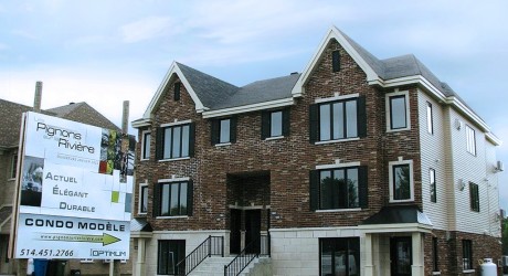 Condominiums pignons sur la rivière